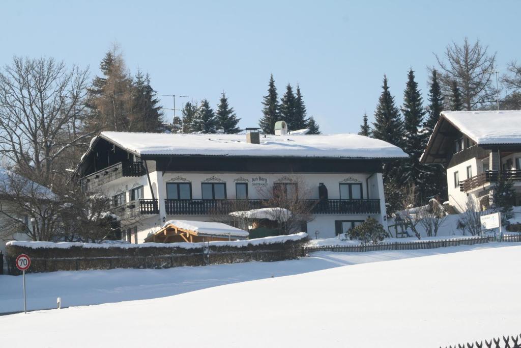 Maison d'hôtes Gästehaus am Berg Bayerwaldstrasse 5, 94252 Bayerisch Eisenstein