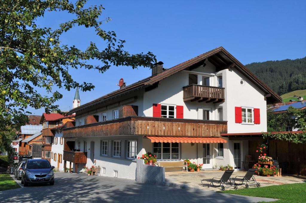 Appartements Gästehaus am Brunnen Brunnengasse 5, 87541 Bad Hindelang