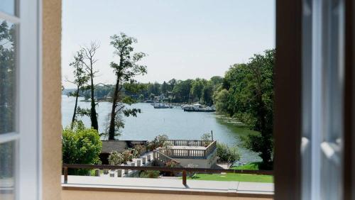 Maison d'hôtes Gästehaus am Lehnitzsee 2 Am Lehnitzsee Landhaus Adlon Potsdam