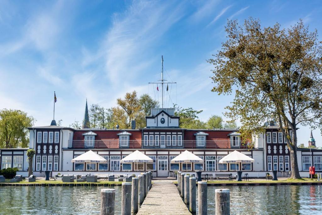 Hôtel Gästehaus am Schweriner See Werderstraße 120, 19055 Schwerin