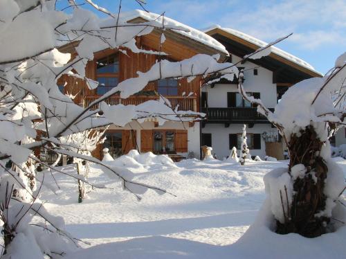 Maison d'hôtes Gästehaus Annemarie Brunnenstraße 14 Reit im Winkl