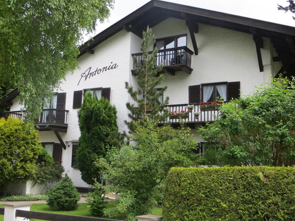 Appartements Gästehaus Antonia 35 Alpspitzstraße, 82467 Garmisch-Partenkirchen