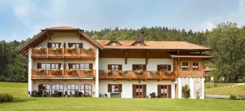 Appartements Gästehaus Apfelbacher Eppenschlager Straße 3 Spiegelau