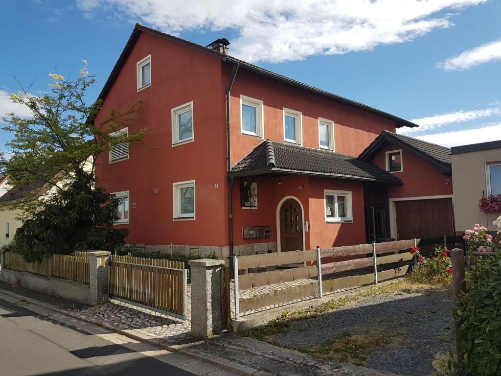 Appartements Gästehaus Aurelia Sommerstraße 16, 95676 Wiesau