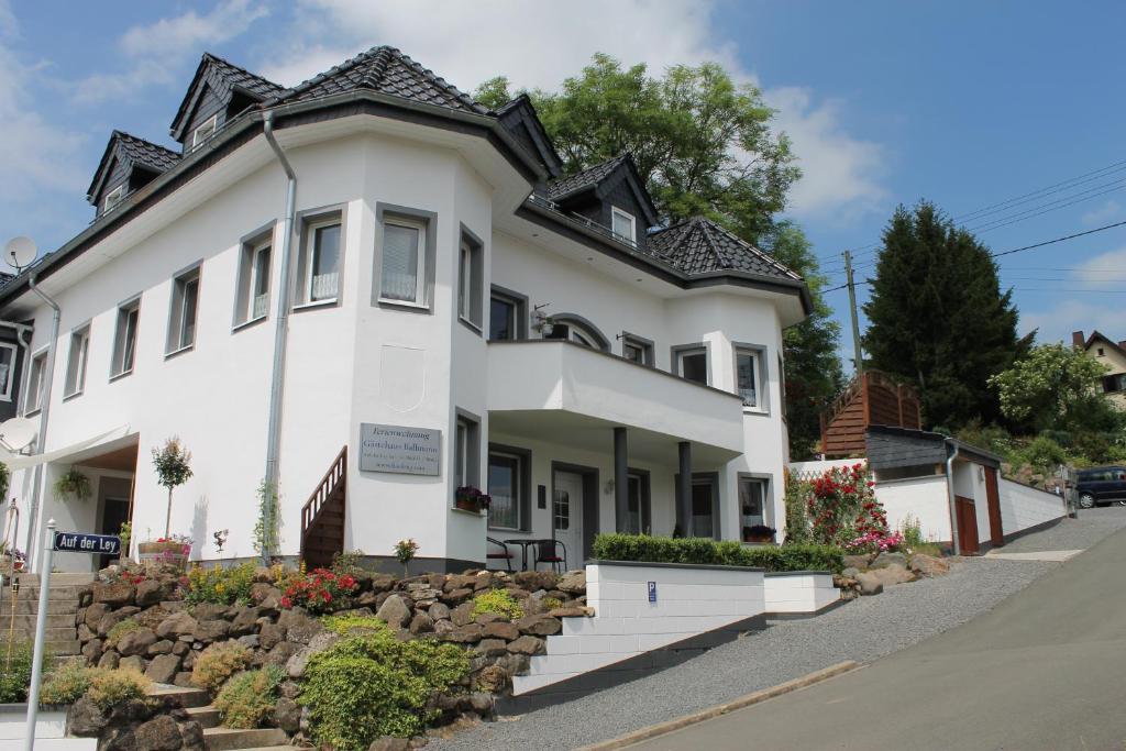 Appartement Gästehaus Ballmann Auf der Ley 1a, 54570 Rockeskyll
