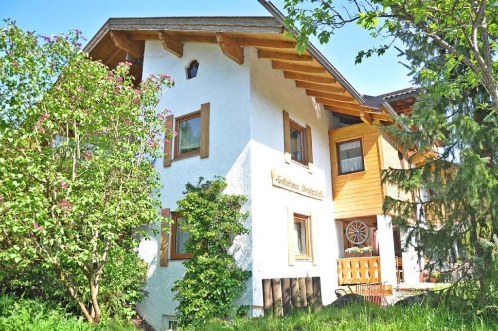 Appartements Gästehaus Bergkristall 43 Walchenseestraße, 82499 Wallgau