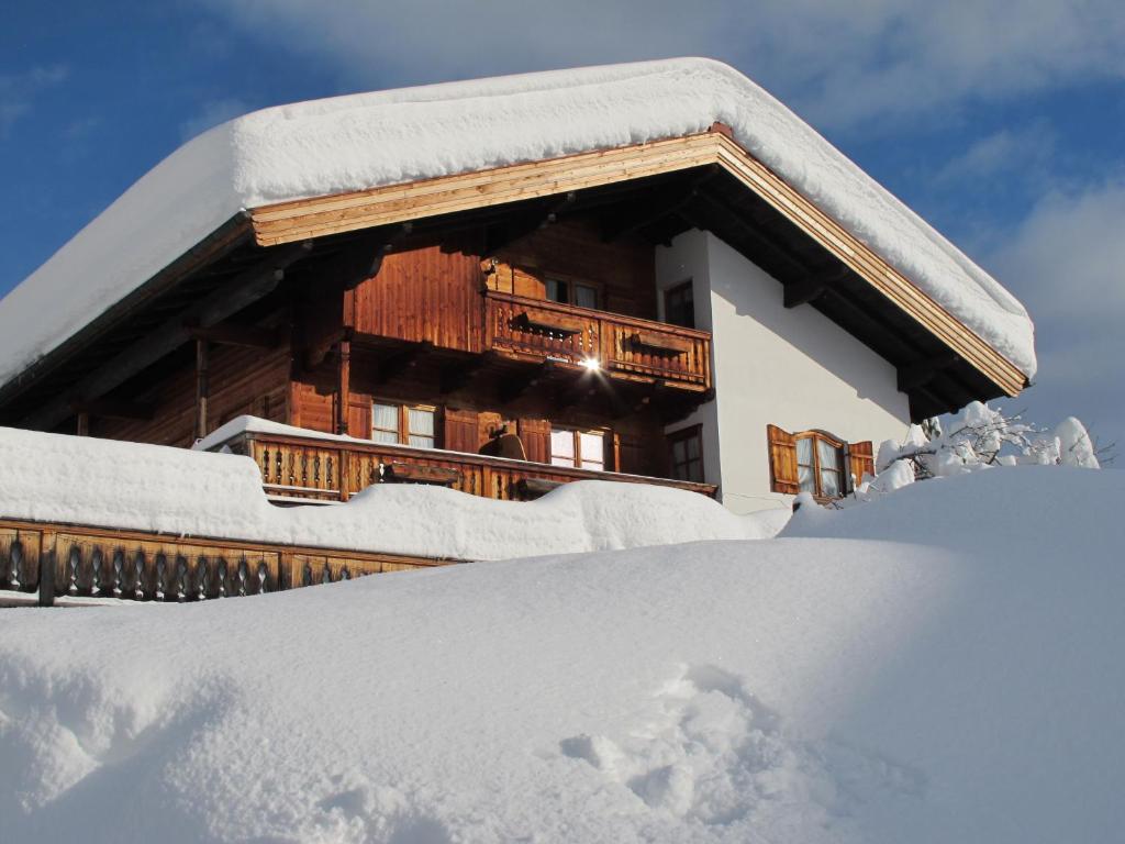 Maison d'hôtes Gästehaus Bergstüberl Schwimmbadstr. 21, 83242 Reit im Winkl