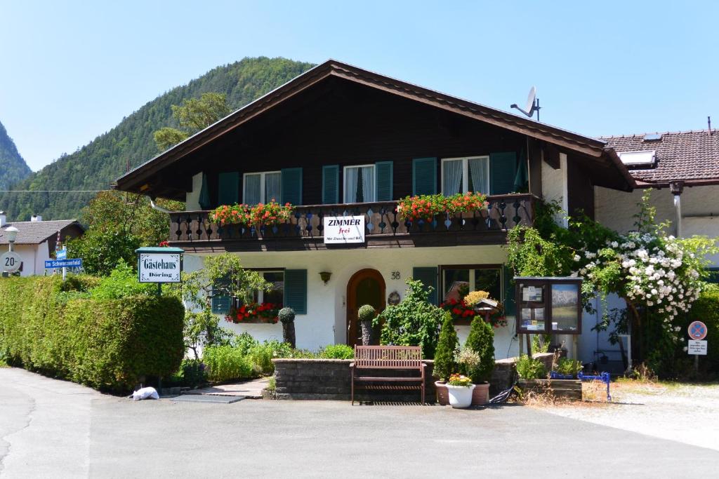 Maison d'hôtes Gästehaus Döring Im Schwarzenfeld 38, 82481 Mittenwald