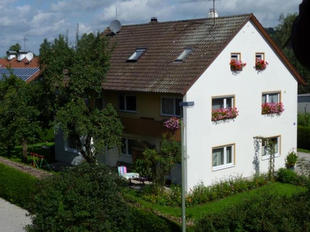 Appartements Gästehaus Drexel Hinterm Schlößle 6, 86874 Tussenhausen