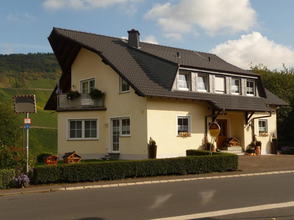 Maison d'hôtes Gästehaus Ehses Hauptstraße 157A, 54470 Bernkastel-Kues