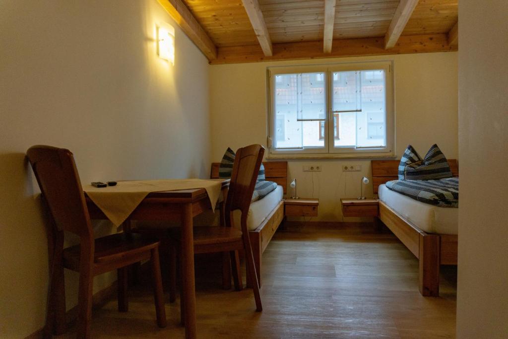 Maison d'hôtes Gästehaus Familie John 9 Tuchenbacher Straße, 90587 Veitsbronn