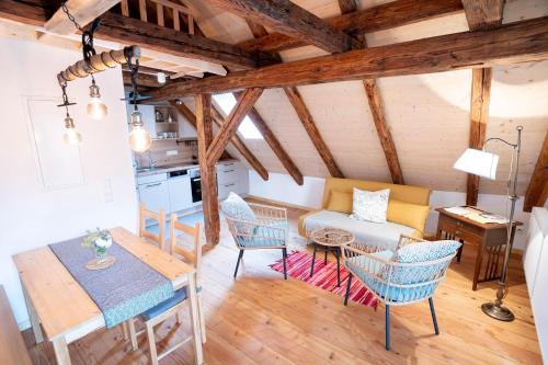 Appartements Gästehaus Großhöchberg Hauptstraße 17 Spiegelberg