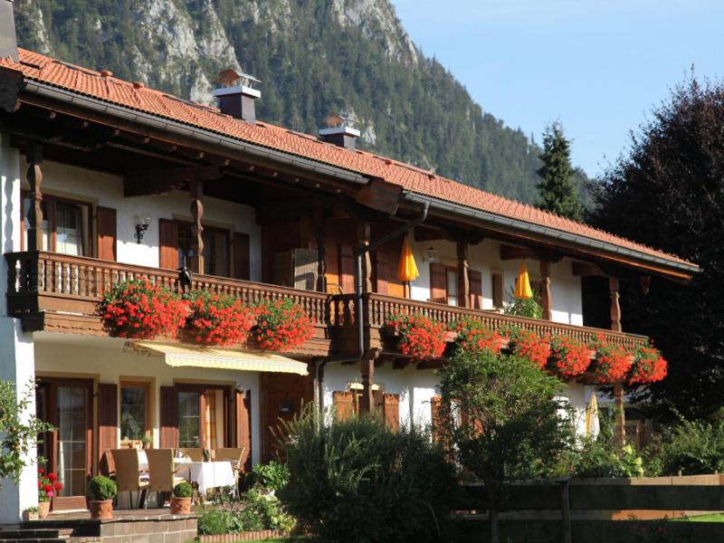 Appartements Gästehaus Gschwendtner - Chiemgau Karte Adlgasserstraße 31, 83334 Inzell