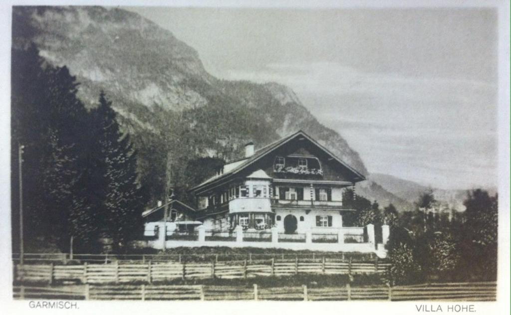 Maison d'hôtes Gästehaus Hohe Tannen Zoeppritzstrasse 13, 82467 Garmisch-Partenkirchen