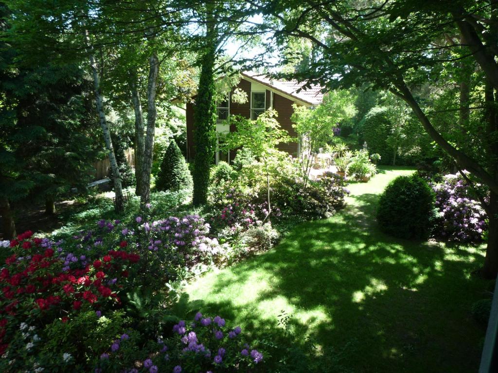 Maison de vacances Gästehaus im Park 77 Gravensteinstraße, 13127 Berlin