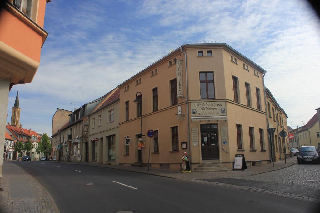 Maison d'hôtes Gästehaus INNFernow Friedrich-Wilhelm-Str. 36, 16798 Fürstenberg-Havel