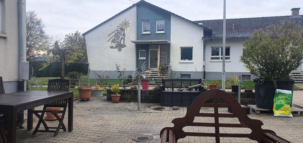 Appartements Gästehaus Maurer 25 Untere Pforte, 55578 Gau-Weinheim