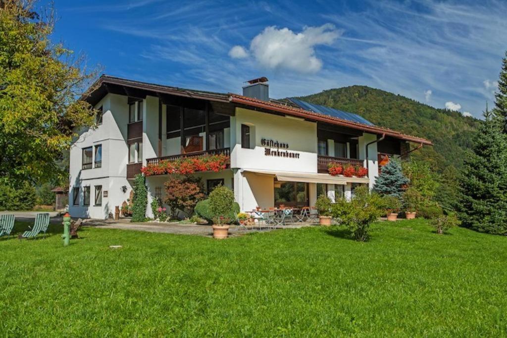 Maison d'hôtes Gästehaus Menkenbauer Seehauser Straße 25b, 83324 Ruhpolding