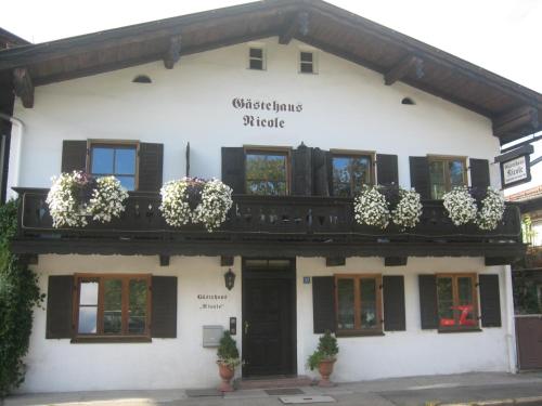 Maison d'hôtes Gästehaus Nicole Loisachstrasse 33 Garmisch-Partenkirchen