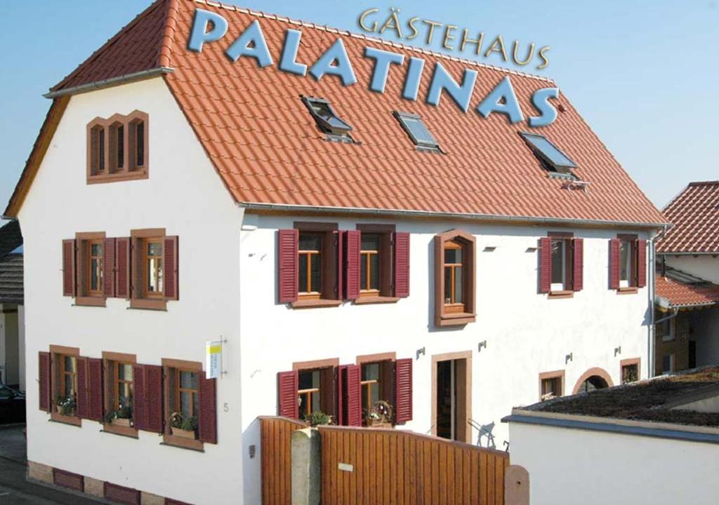 Maison d'hôtes Gästehaus PALATINAS Walsheimer Str. 5, 76833 Böchingen