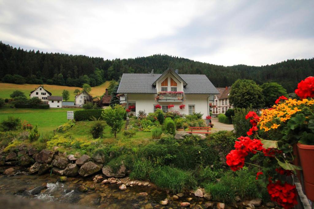 Maison d'hôtes Gästehaus Ursula In der Mühlenmatte 6, 78132 Hornberg