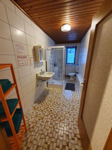 Auberge Gästehaus Weißes Lamm - MONTEURZIMMER Lobensteiner Straße 10 Nordhalben