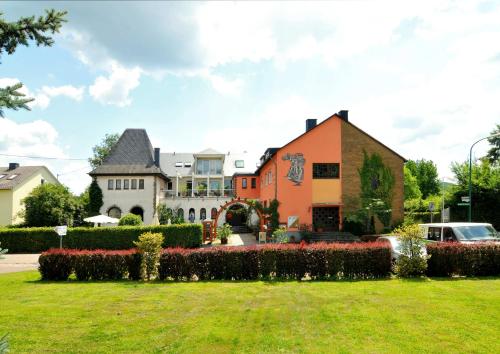 Hôtel Gästehaus Wein im Turm Weinstraße, 23 Weinhotel Longuich