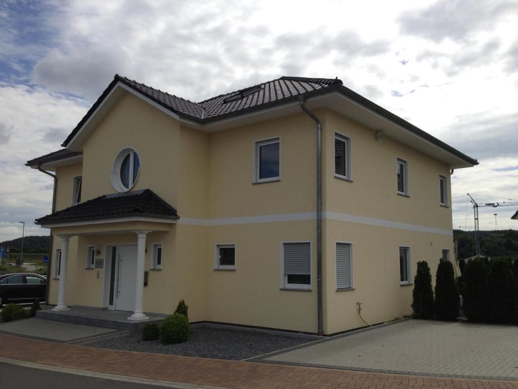 Appartements Gästehaus Werns 16 Wechmarer Ring, 63546 Hammersbach