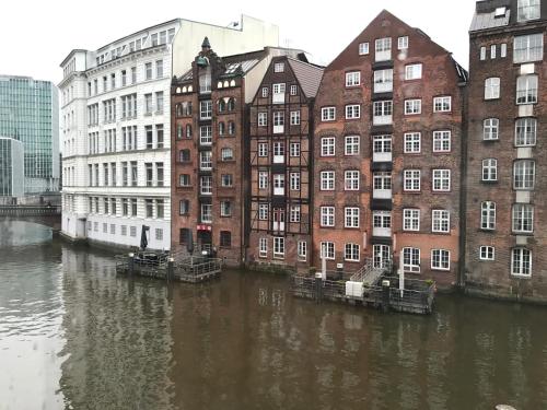 Appartements Gästezimmer an der Elbphilharmonie contactless Check in Deichstraße 21 Hambourg