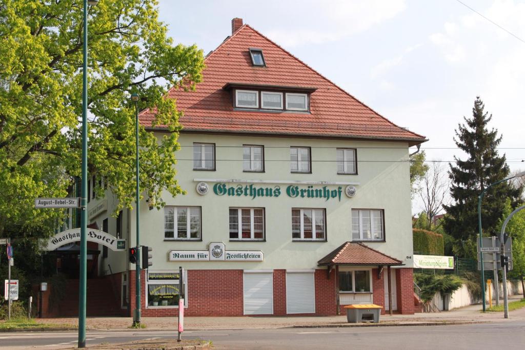 Maison d'hôtes Gasthaus & Hotel Grünhof August-Bebel-Str. 54, 15234 Francfort-sur-l\'Oder