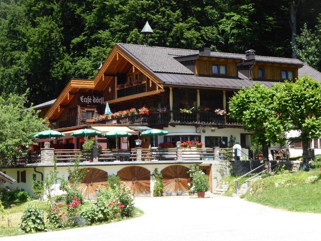 Maison d'hôtes Gasthaus - Pension - Café Dörfl Brünnsteinstraße 70, 83088 Kiefersfelden