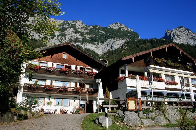 Maison d'hôtes Gasthaus-Pension Seeklause Am See 65, 83486 Ramsau bei Berchtesgaden