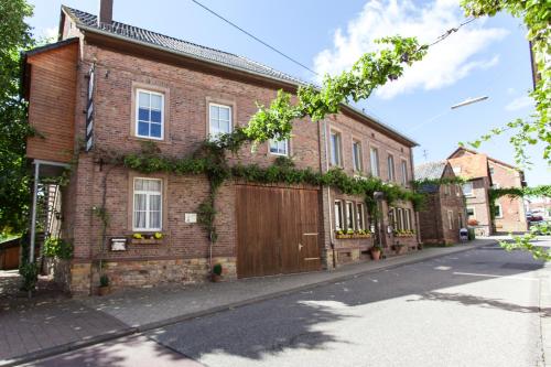 Auberge Gasthaus zur Linde Heegwaldstraße 17 Braunweiler