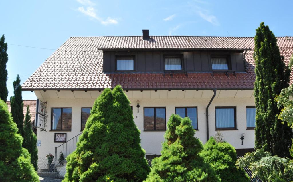 Hôtel Gasthof-Hotel-Löwen Dorfstraße 11, 72379 Hechingen