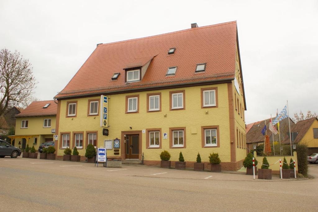 Maison d'hôtes Gasthof Neusitz Im Dorf 8, 91616 Neusitz