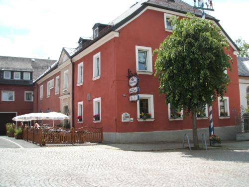 Maison d'hôtes Gasthof Rotes Roß Marktplatz 10, 95239 Zell im Fichtelgebirge