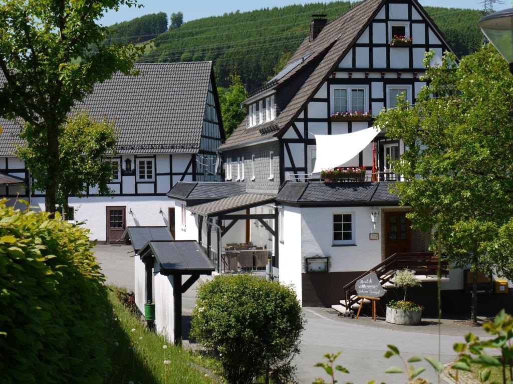 Maison d'hôtes Gasthof zur Post Am Rarbach 7, 57392 Schmallenberg