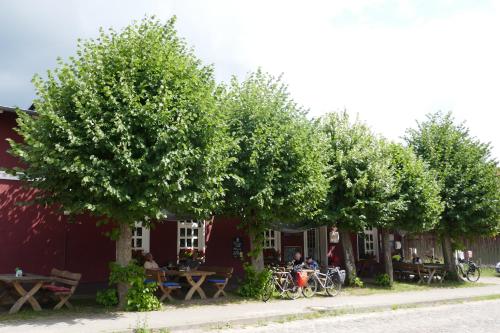 Gaststätte und Ferienhof Zu den Linden Kratzeburg allemagne