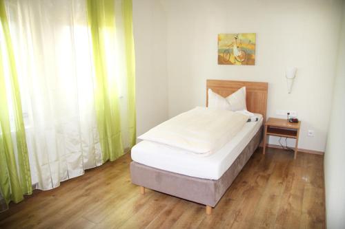 Hôtel Gaststätte Wicke Guntershäuser Straße 13 Baunatal