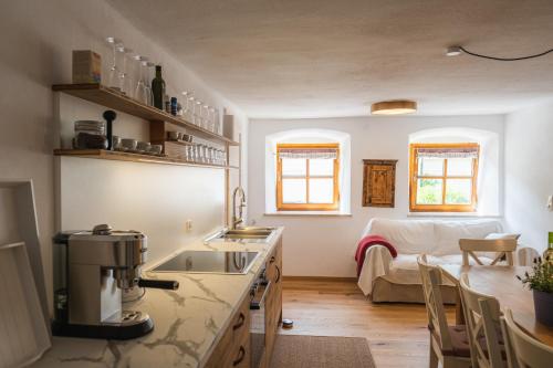 Appartement Gehobenes Ambiente in historischer Wohnung 4 Martinstraße 1. Stock Walting