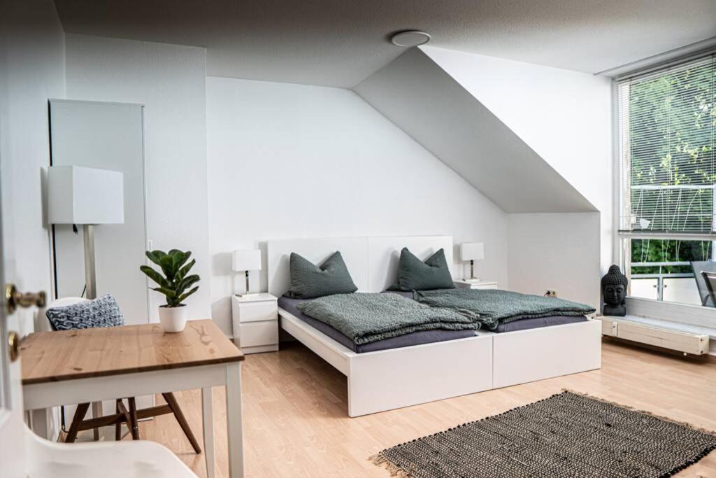 Appartement Gemütliche Ferienwohnung im Zentrum von Plauen Dobenaustraße 25, 08523 Plauen