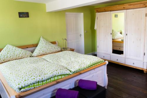 B&B / Chambre d'hôtes Gemütliche Pension im Cafe AllerHand in Nohen bei Birkenfeld 26 Hauptstraße Nohen