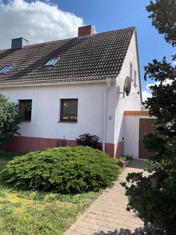 Maison de vacances Gemütliches Ferienhaus mit Garten Lindenweg 7, 06785 Oranienbaum-Wörlitz