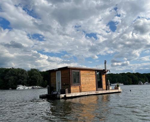 Gemütliches Hausboot mit Kamin in Berlin Berlin allemagne