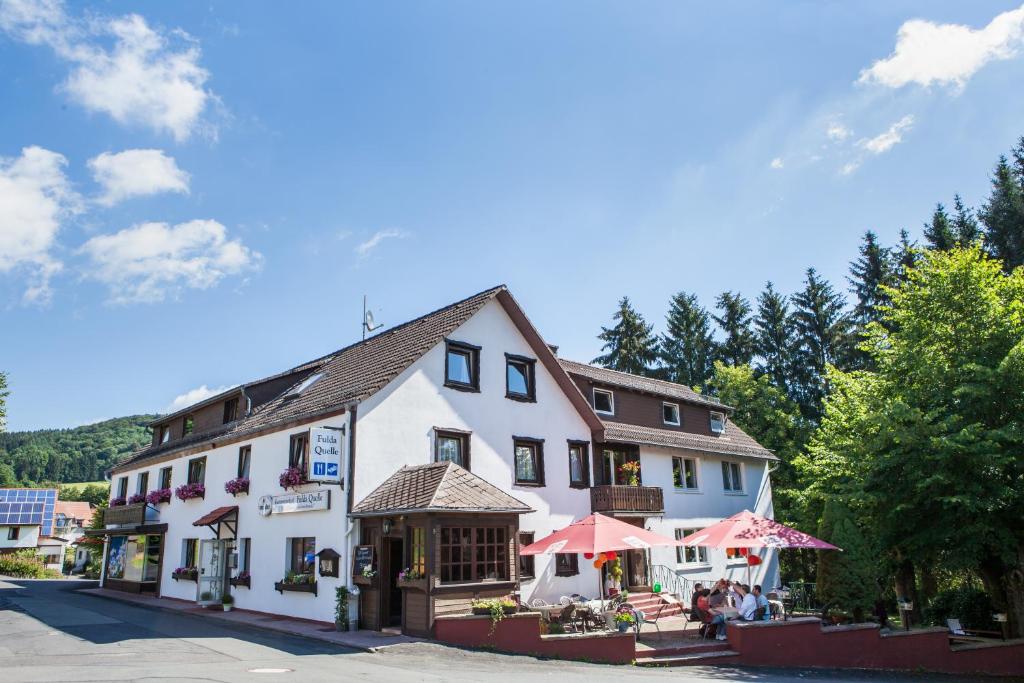 Hôtel Genussgasthof Fuldaquelle & Berghof Wasserkuppe Obernhausen 4-5, 36129 Gersfeld