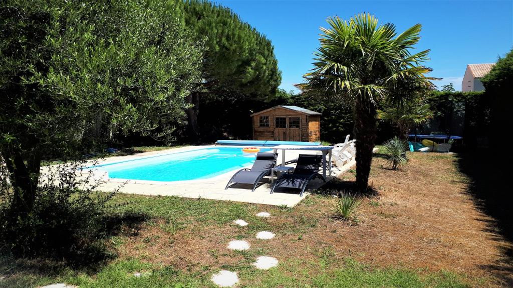 Maison de vacances Gîte 3 étoiles 300m plage piscine privée grand jardin 7 B avenue de l'Abbé Guichard, 17340 Châtelaillon-Plage