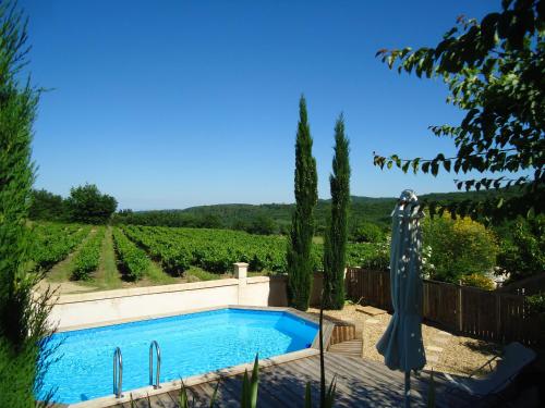 Gîte 6 pers. + piscine Uzès/Pont du Gard au calme Pougnadoresse france