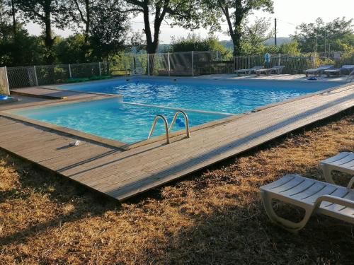 Maison de vacances Gîte 6 personnes avec piscine l'escale de Larcher 853 route du Soleil lieu dit larcher Saint-Aubin-de-Nabirat