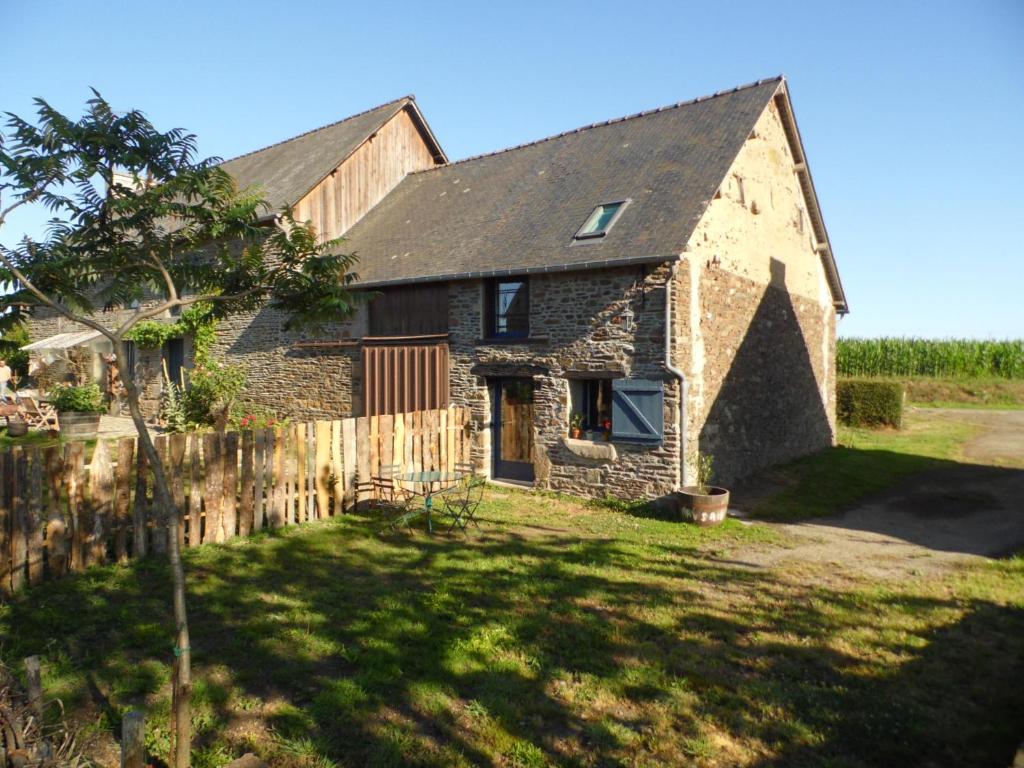 Maison de vacances Gîte à la ferme en pleine nature La Ressandière, 35610 Pleine-Fougères