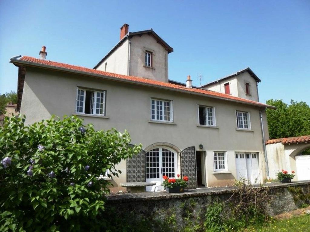 Maison de vacances Gîte Allègre, 5 pièces, 6 personnes - FR-1-582-133 32, rue du Mont Bar, 43270 Allègre